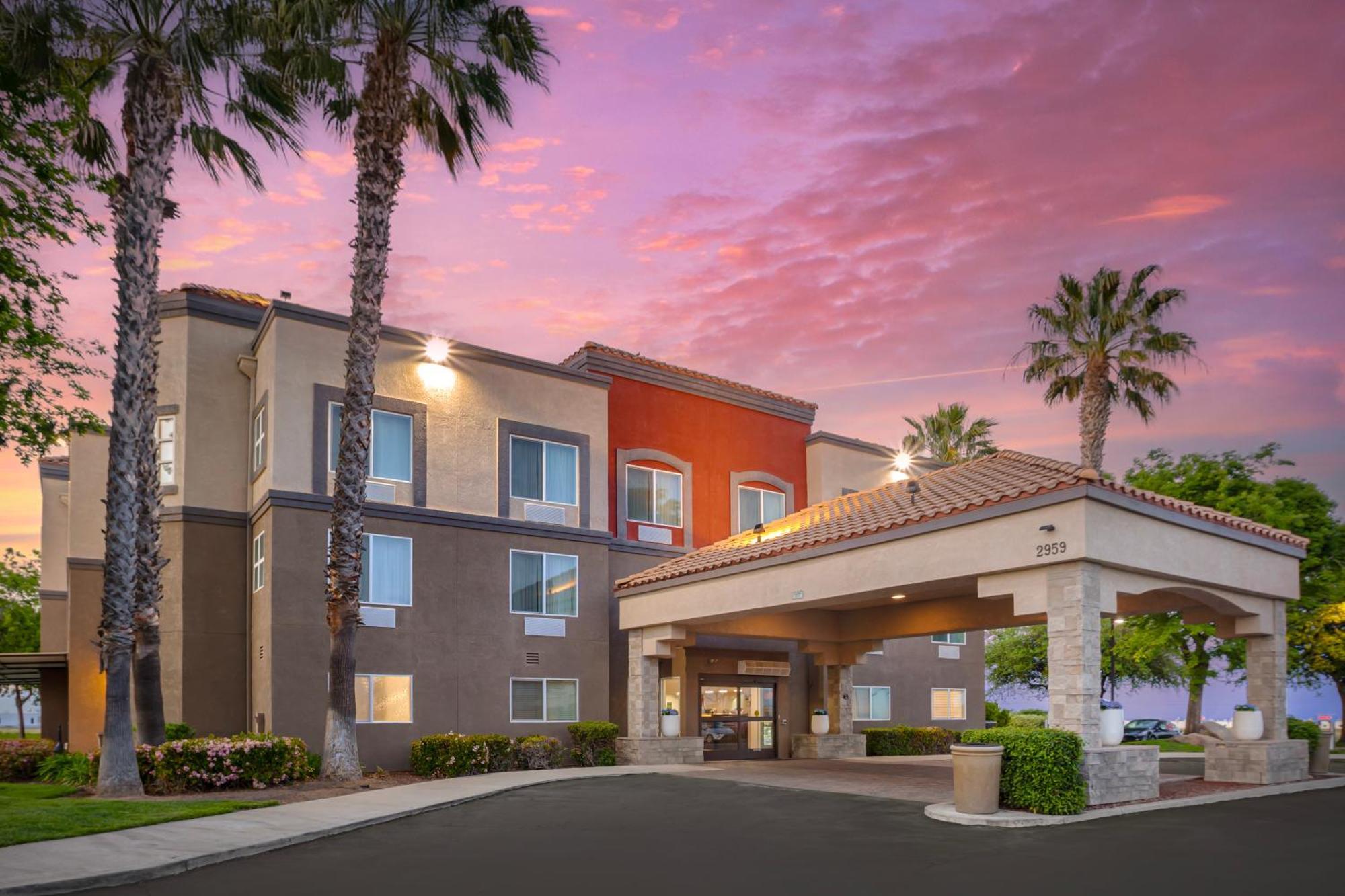 Best Western Plus Villa Del Lago Inn Patterson Buitenkant foto
