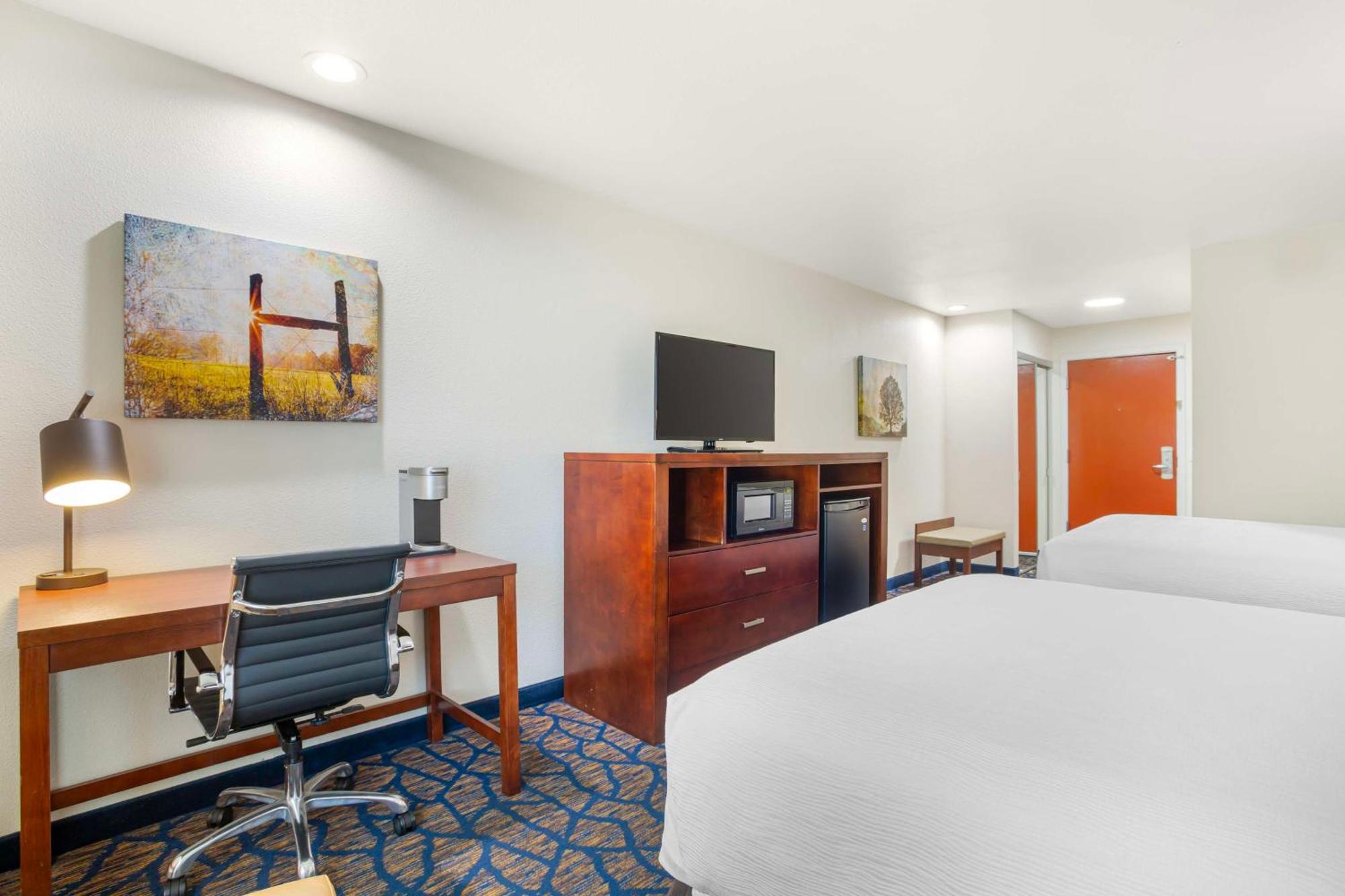 Best Western Plus Villa Del Lago Inn Patterson Buitenkant foto